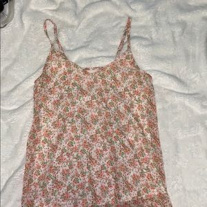 🎀Floral criss cross tank top